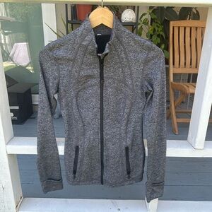 Lululemon define jacket size 4 in gray color